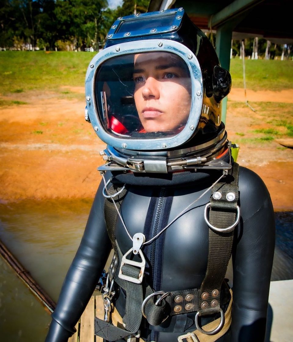 Frogwoman Org - Page 13 of 40 - Female scuba divers in action ...