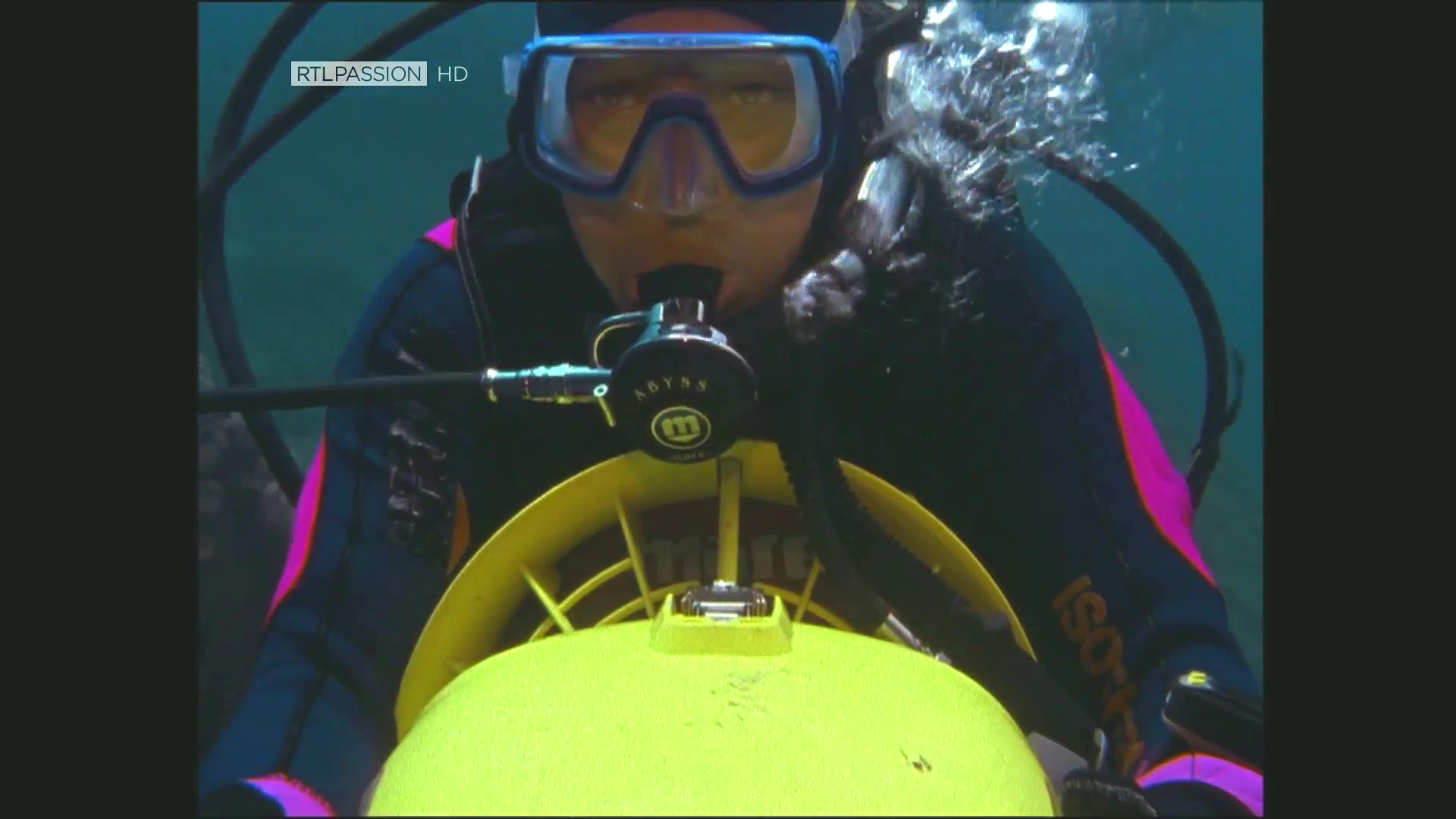 Frogwoman Org - Page 11 of 41 - Female scuba divers in action ...