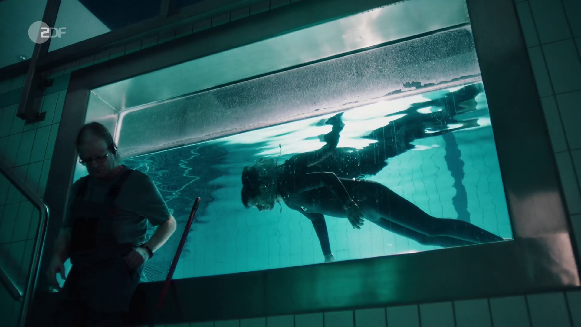 A dead freediver, naughty games, and the bad guy wants to drown a woman as  well! [Blog exlusive] - Frogwoman Org